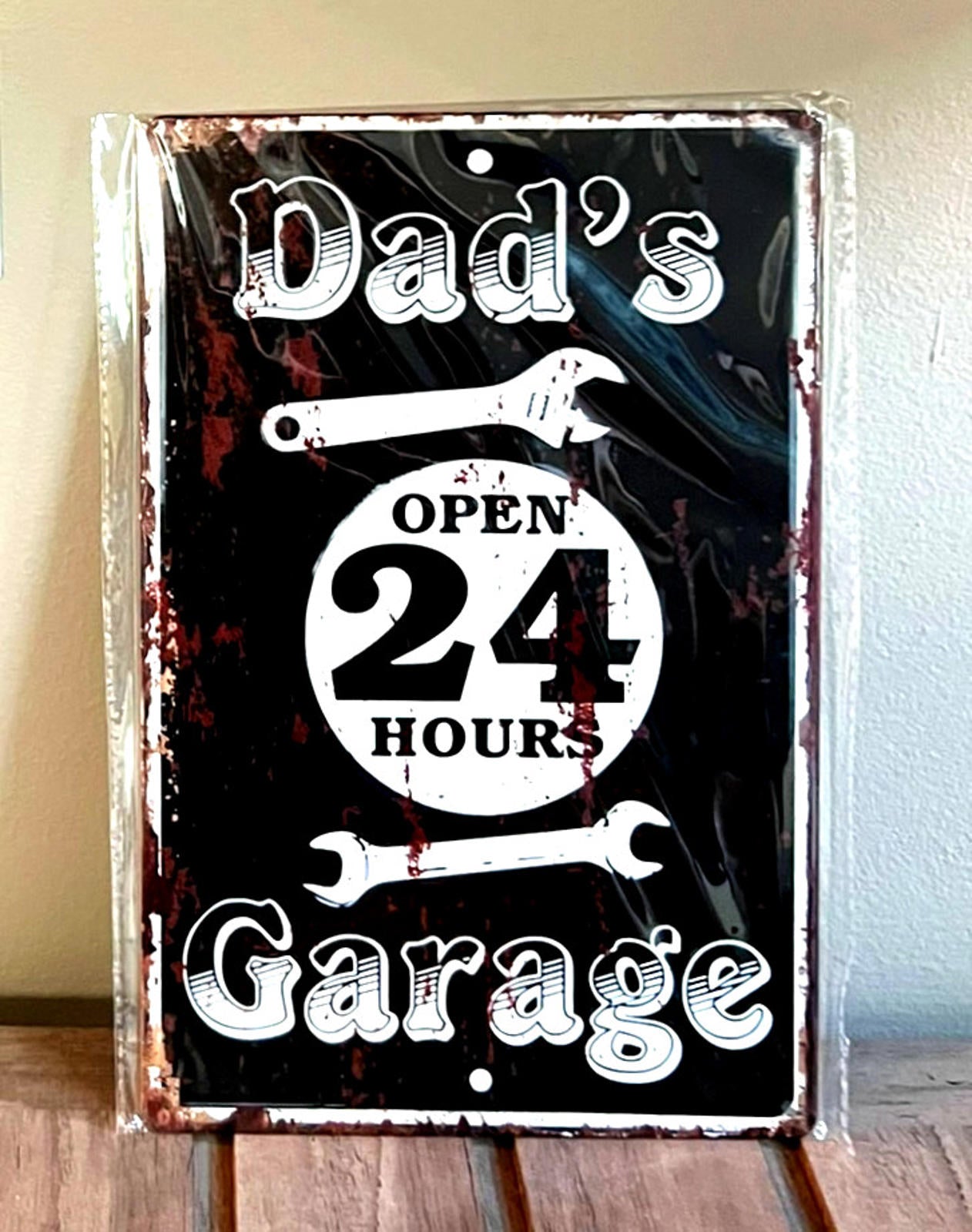 Dad's 24 Hour Garage 8 x 12 Novelty Metal Sign New Shrink-wrapped
