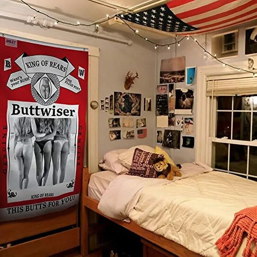 Buttwiser King of Rears Novelty Flag Banner Man Cave NEW! 3 ft x 5 ft Home & Garden:Yard, Garden & Outdoor Living:Décor:Flags Style Your Walls