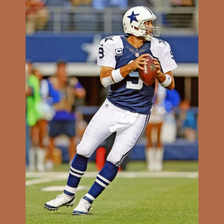 Tony Romo 8.5 x 11 Color Photograph Art Print Photo Collectibles:Photographic Images:Photographs Style Your Walls