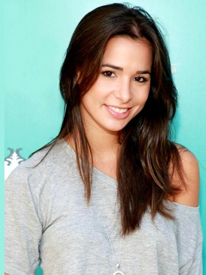 Josie Loren 8.5 x 11 Candid Color Photograph Art Print Photo Picture Collectibles:Photographic Images:Photographs Style Your Walls