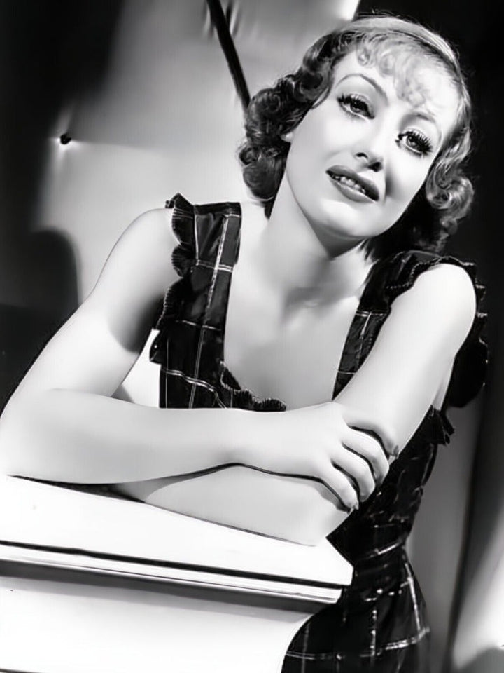 Joan Crawford 8.5 x 11 Black & White Photograph Art Print Photo Picture Collectibles:Photographic Images:Photographs Style Your Walls