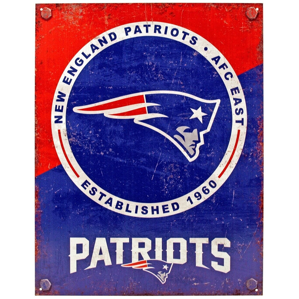 New England Patriots Established 1960 Licensed Vintage Novelty Sign 16" x 12.5" Home & Garden:Home Décor:Plaques & Signs Style Your Walls