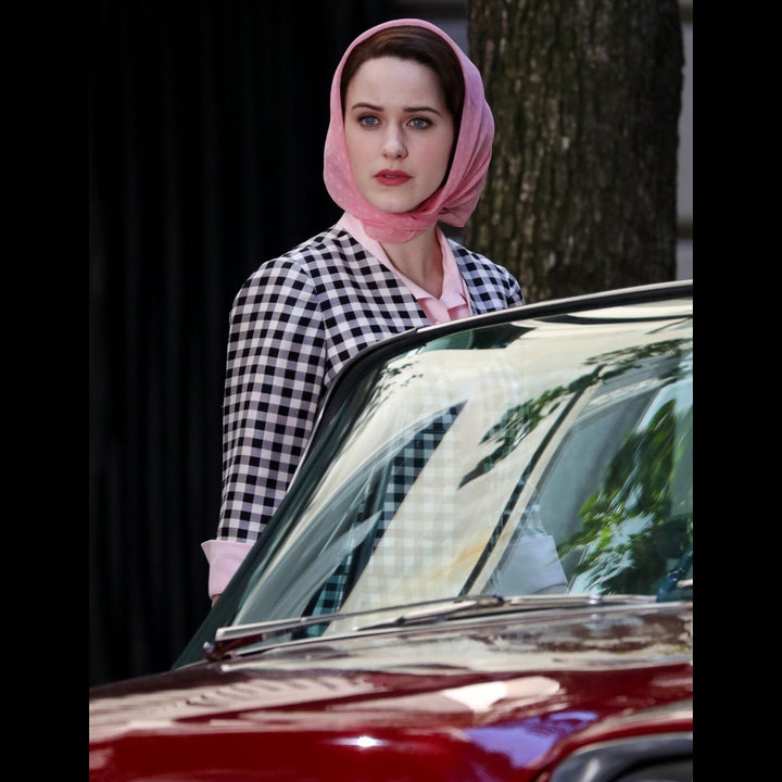 Rachel Brosnahan The Marvelous Mrs. Maisel 8.5 x 11 Color Photograph Collectibles:Photographic Images:Photographs Style Your Walls
