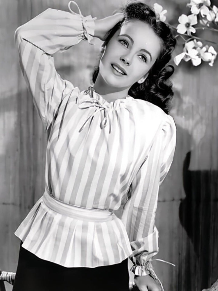 Elizabeth Taylor 8.5 x 11 Black & White Photograph Art Print Photo Picture Collectibles:Photographic Images:Photographs Style Your Walls