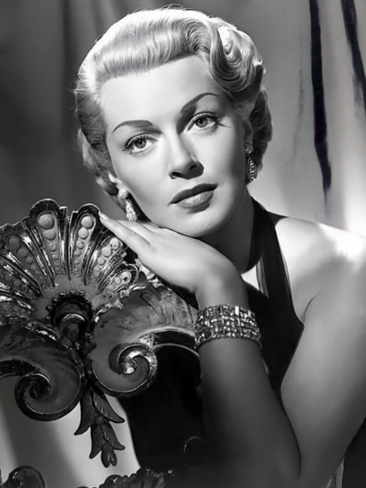Lana Turner 8.5 x 11 Black and White Photograph Art Print Photo Collectibles:Photographic Images:Photographs Style Your Walls
