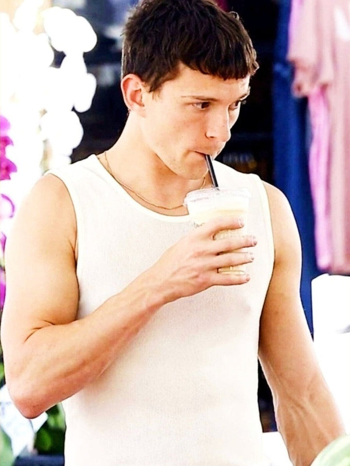 Tom Holland 8.5 x 11 Candid Color Photograph Art Print Photo Picture Collectibles:Photographic Images:Photographs Style Your Walls