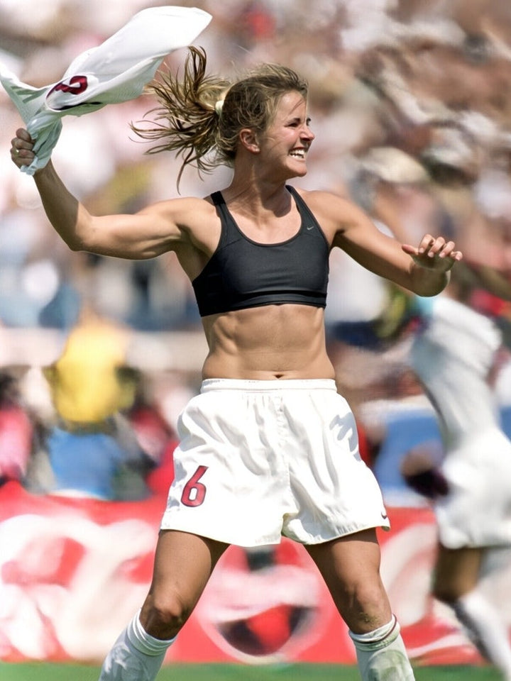 Brandi Chastain Celebration 8.5 x 11 Photograph Art Print Photo Collectibles:Photographic Images:Photographs Style Your Walls
