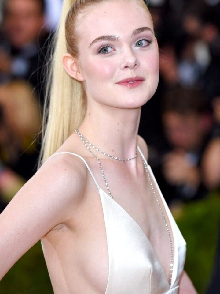Elle Fanning 8.5 x 11 Candid Color Photograph Art Print Photo Picture Collectibles:Photographic Images:Photographs Style Your Walls