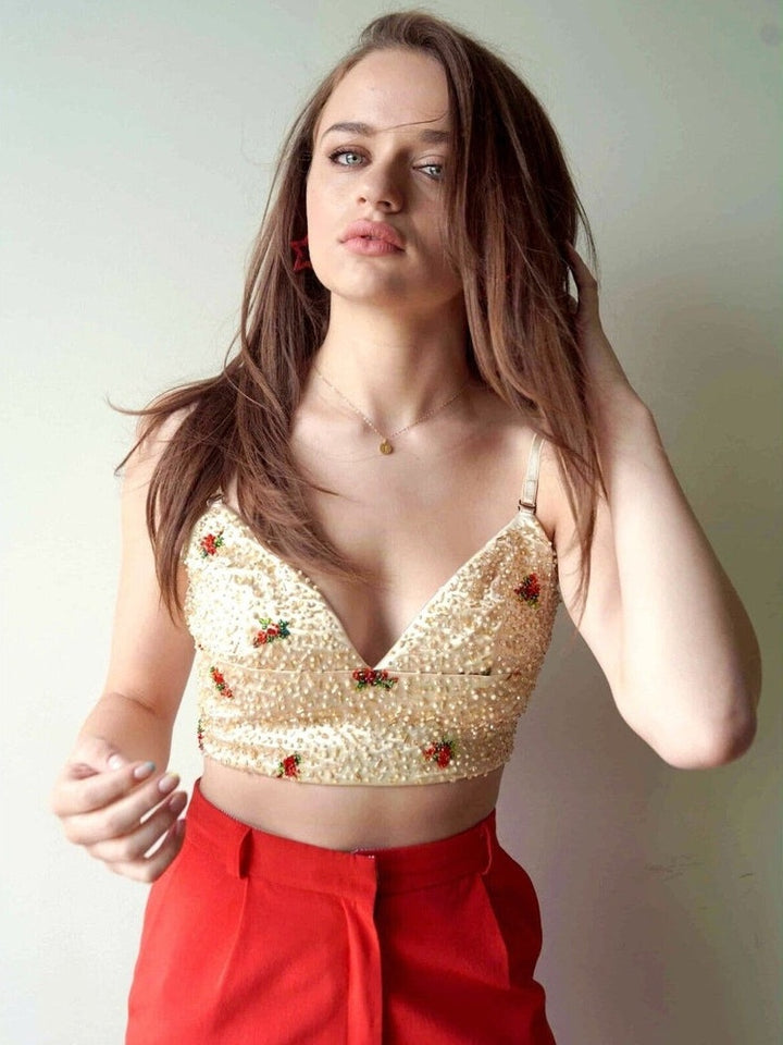 Joey King 8.5 x 11 Color Photograph Art Print Photo Picture Collectibles:Photographic Images:Photographs Style Your Walls