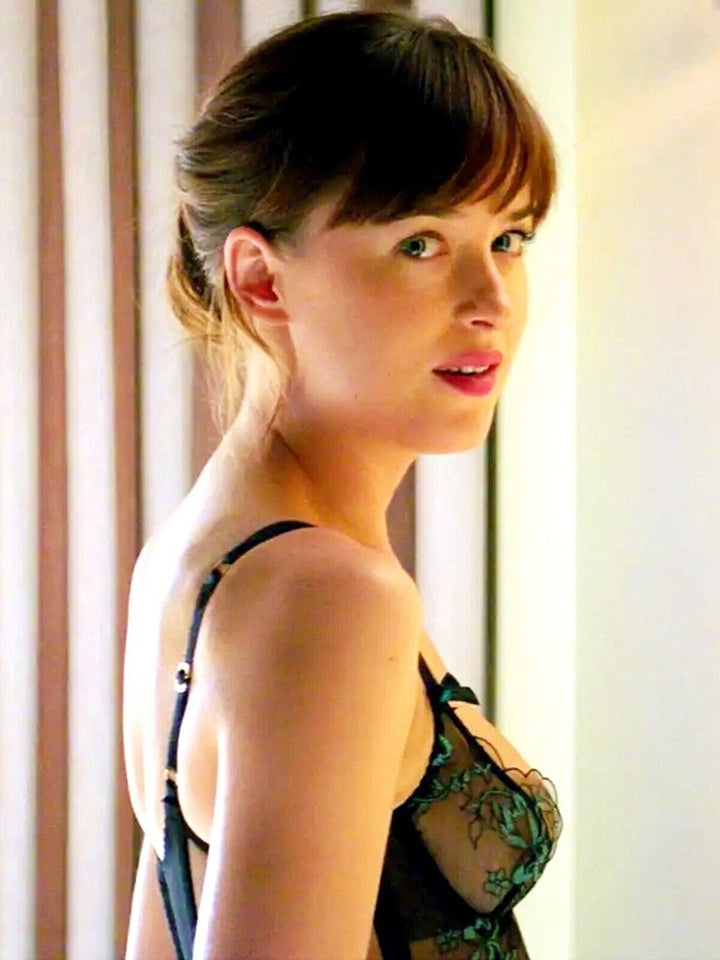 Dakota Johnson 8.5 x 11 Candid Color Photograph Art Print Photo Picture Collectibles:Photographic Images:Photographs Style Your Walls