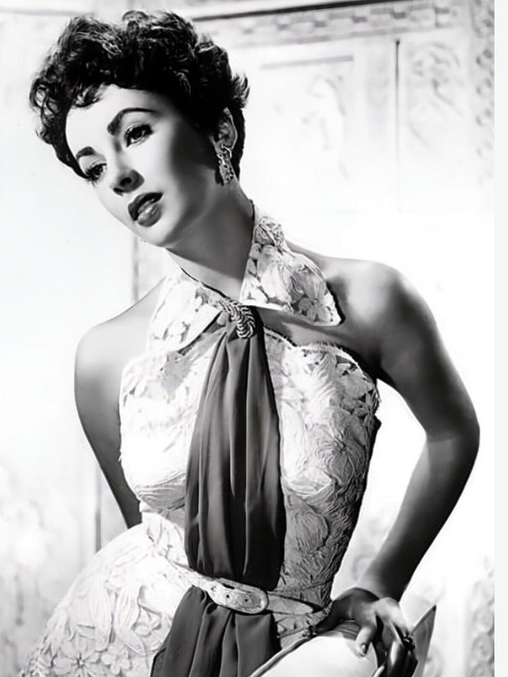 Elizabeth Taylor 8.5 x 11 Black & White Photograph Art Print Photo Picture Collectibles:Photographic Images:Photographs Style Your Walls